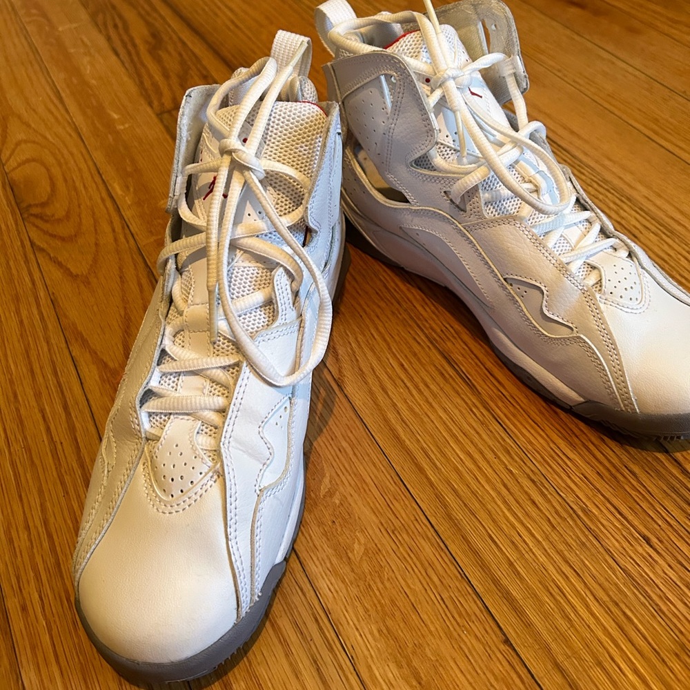 Jordan True Flights